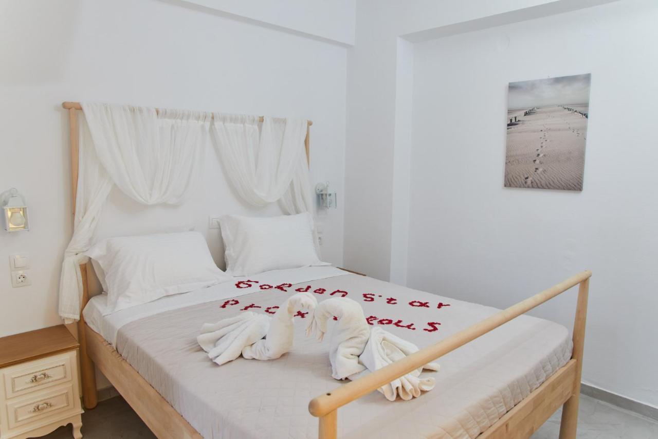 Golden Star Praxitelous Apartment Agia Marina  Exterior photo