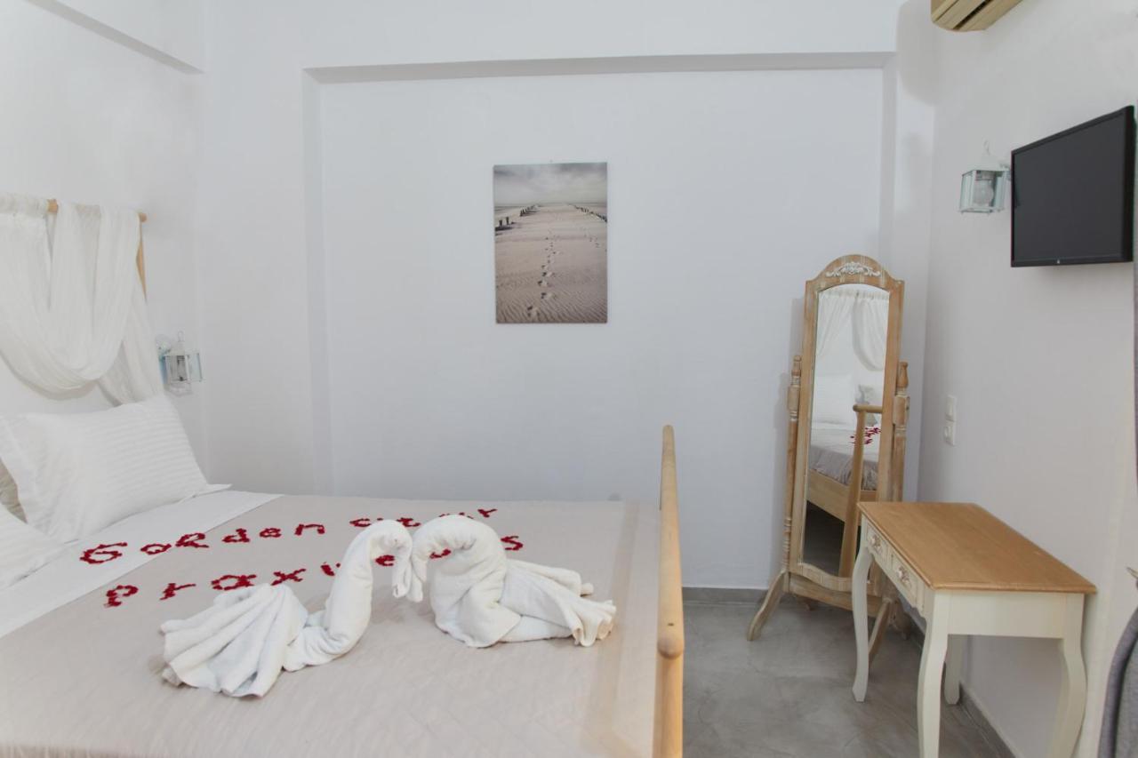 Golden Star Praxitelous Apartment Agia Marina  Exterior photo