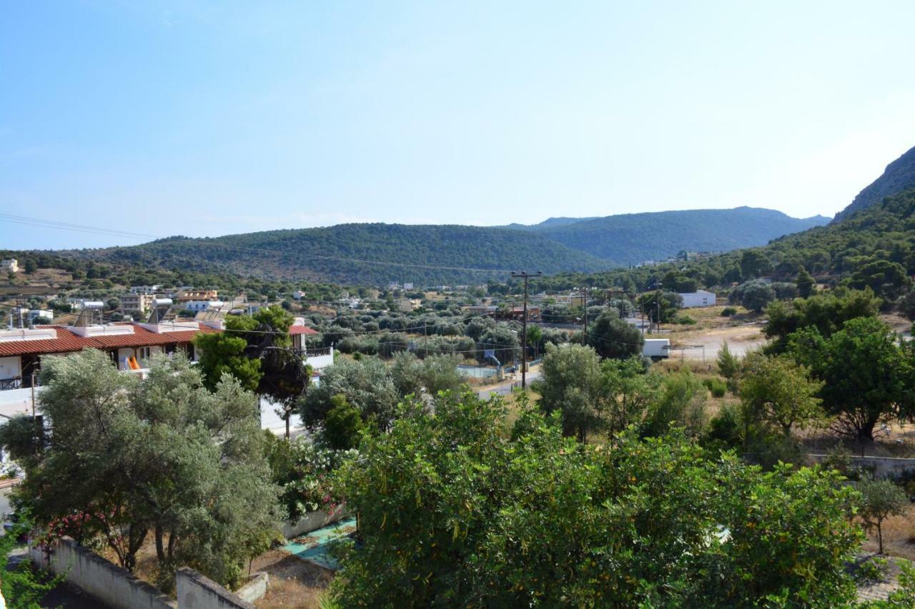 Golden Star Praxitelous Apartment Agia Marina  Exterior photo